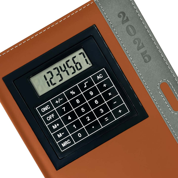 Agenda con Calculadora 2025 Marrón + Grabado Personalizado