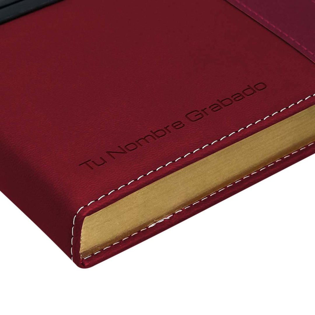 Grabado en la portada de Agenda con Calculadora 2026 Roja + Grabado Personalizado.