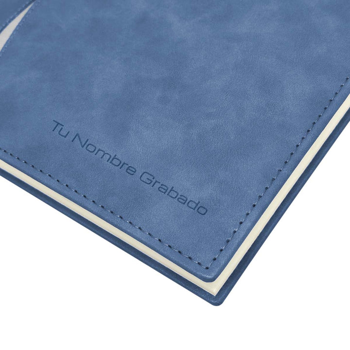Grabado en portada de Agenda Ejecutiva 2026 Azul Grafito Onda + Grabado Personalizado.