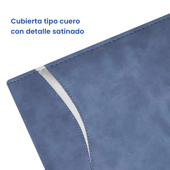 Detalle Satinado de Agenda Ejecutiva 2026 Azul Acero Onda + Grabado Personalizado.
