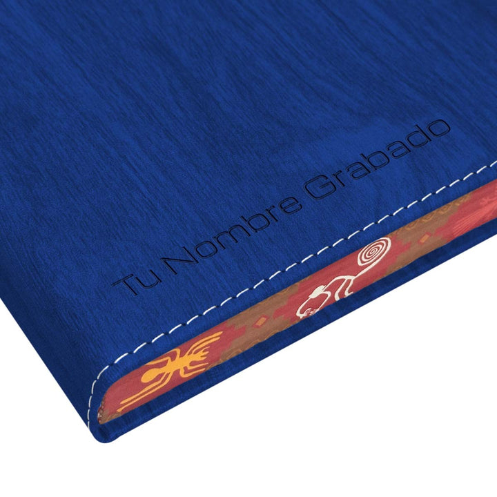 Grabado en la portada de Agenda Ejecutiva 2026 Azul Amaderada (A5) + Grabado Personalizado.