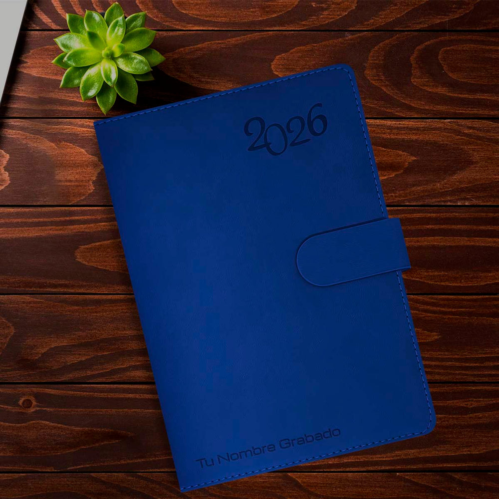 Acabado Mate de Agenda Ejecutiva 2026 Azul Mate (A5) + Grabado Personalizado.