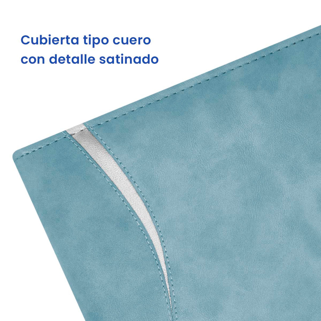 Detalle Satinado de Agenda Ejecutiva 2026 Celeste Onda + Grabado Personalizado.