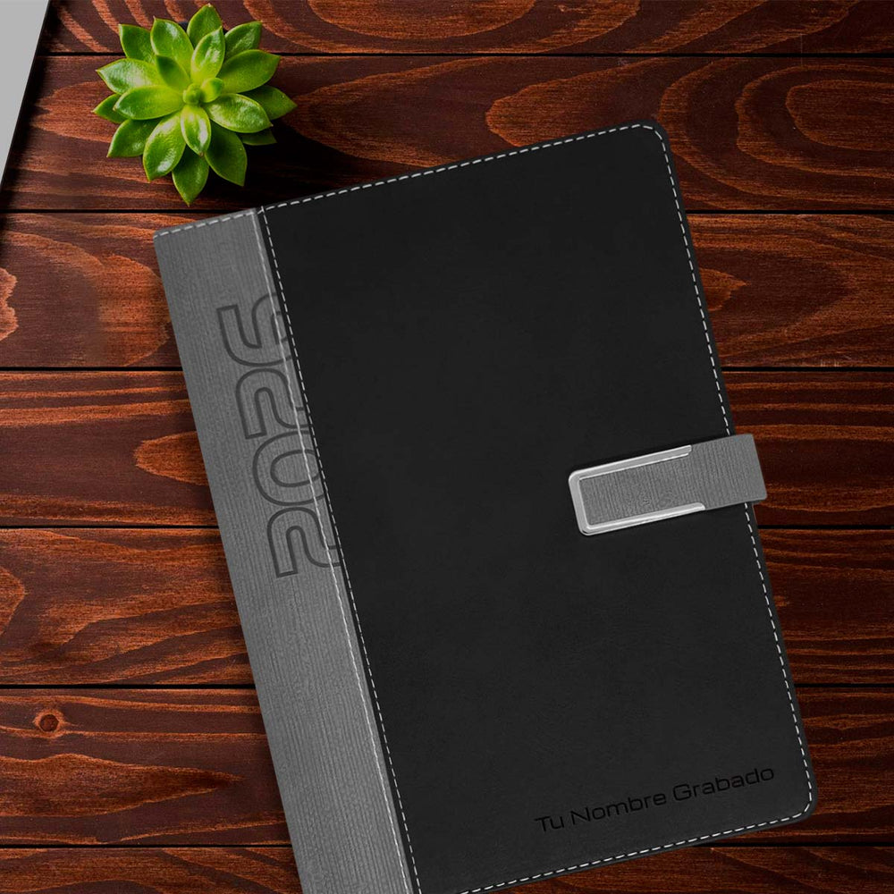 Acabado Jaspeado de Agenda Ejecutiva 2026 Negra Jaspeada + Grabado Personalizado.