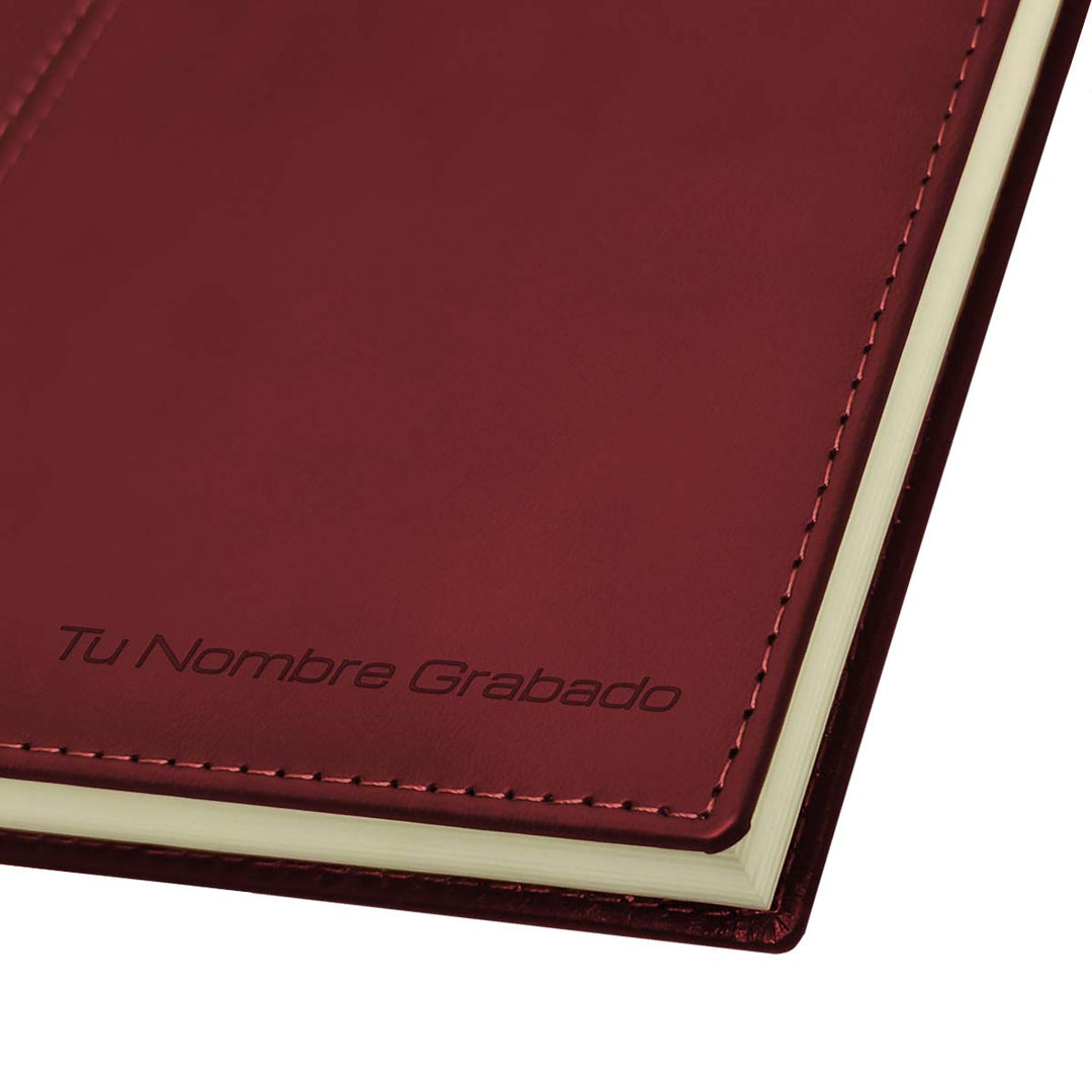 Grabado en la portada de Agenda Ejecutiva 2025 Roja Clásica + Grabado Personalizado