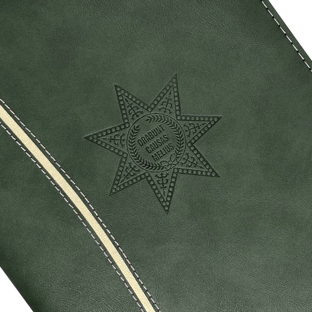 Logo grabado en la portada de Agenda para Abogado 2026 Verde.